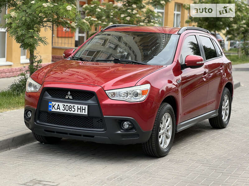 Позашляховик / Кросовер Mitsubishi ASX 2010 в Києві