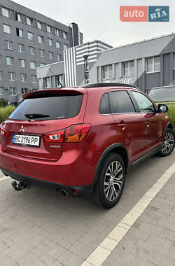 Внедорожник / Кроссовер Mitsubishi ASX 2015 в 