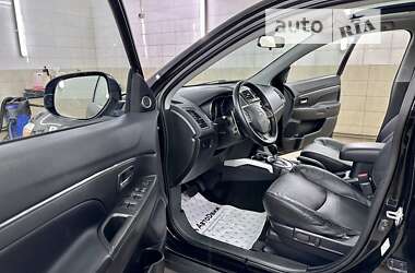 Внедорожник / Кроссовер Mitsubishi ASX 2013 в 
