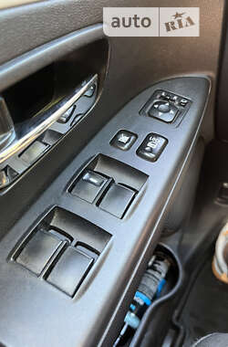 Внедорожник / Кроссовер Mitsubishi ASX 2010 в 