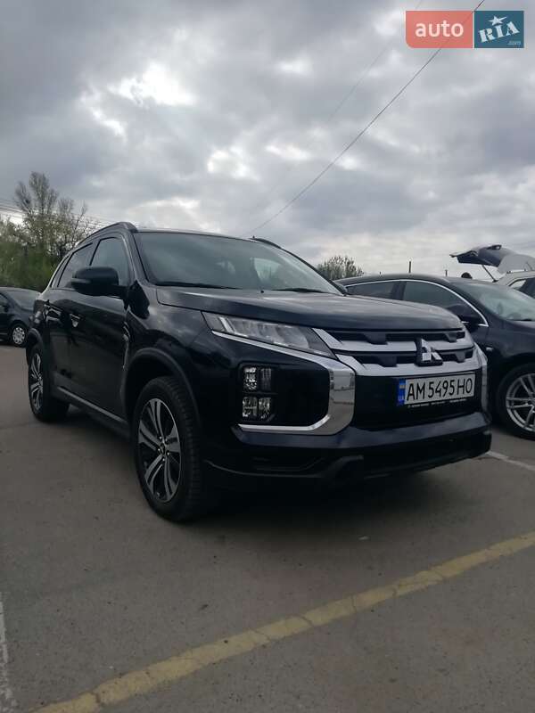 Внедорожник / Кроссовер Mitsubishi ASX 2022 в 