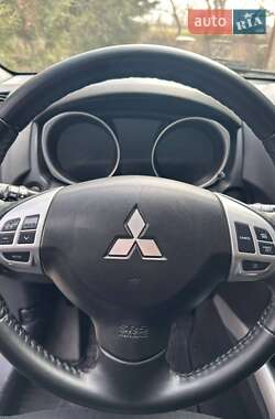 Внедорожник / Кроссовер Mitsubishi ASX 2011 в 