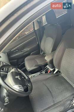 Внедорожник / Кроссовер Mitsubishi ASX 2011 в 
