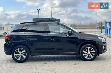 Внедорожник / Кроссовер Mitsubishi ASX 2015 в Ровно