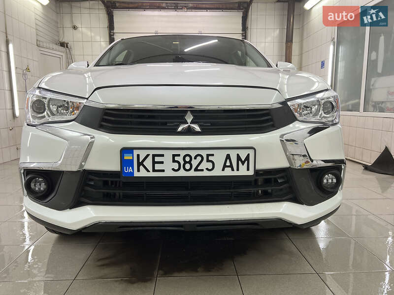 Внедорожник / Кроссовер Mitsubishi ASX 2017 в 