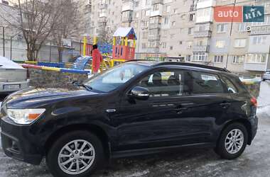 Внедорожник / Кроссовер Mitsubishi ASX 2010 в Николаевском