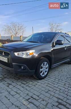 Позашляховик / Кросовер Mitsubishi ASX 2010 в Чернівцях