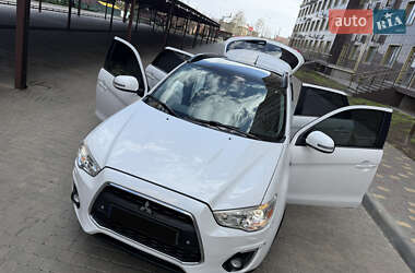 Внедорожник / Кроссовер Mitsubishi ASX 2013 в 