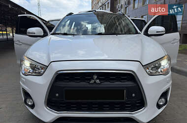 Внедорожник / Кроссовер Mitsubishi ASX 2013 в 