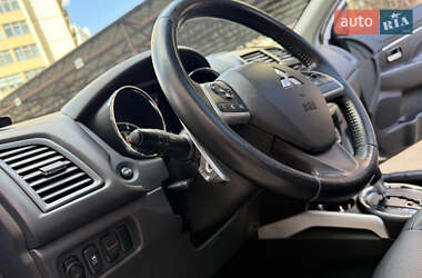 Внедорожник / Кроссовер Mitsubishi ASX 2013 в 