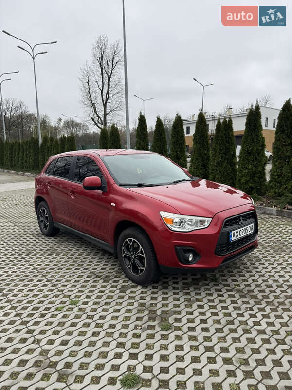 Внедорожник / Кроссовер Mitsubishi ASX 2014 в 