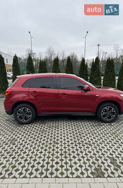 Внедорожник / Кроссовер Mitsubishi ASX 2014 в 
