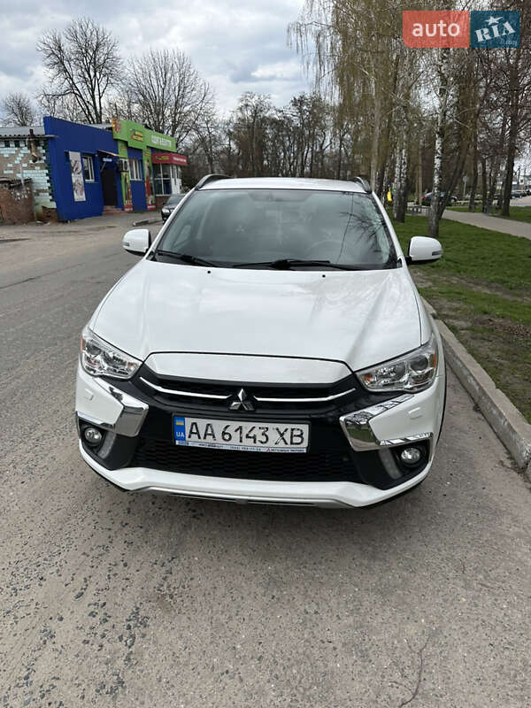 Внедорожник / Кроссовер Mitsubishi ASX 2018 в 