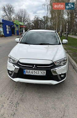 Внедорожник / Кроссовер Mitsubishi ASX 2018 в 