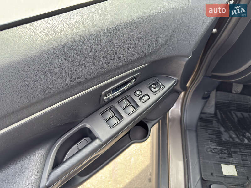 Внедорожник / Кроссовер Mitsubishi ASX 2011 в Полтаве