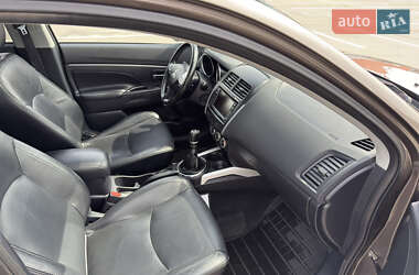 Позашляховик / Кросовер Mitsubishi ASX 2011 в 