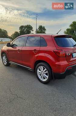 Внедорожник / Кроссовер Mitsubishi ASX 2011 в 