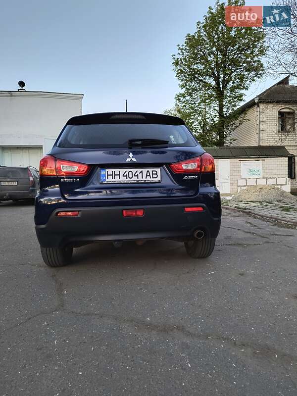 Внедорожник / Кроссовер Mitsubishi ASX 2011 в Подольске