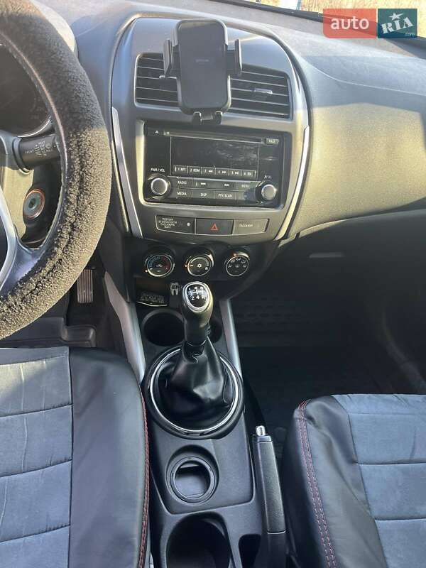 Внедорожник / Кроссовер Mitsubishi ASX 2013 в Черновцах