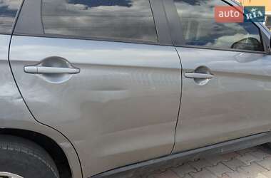 Позашляховик / Кросовер Mitsubishi ASX 2013 в 