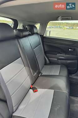 Внедорожник / Кроссовер Mitsubishi ASX 2012 в 