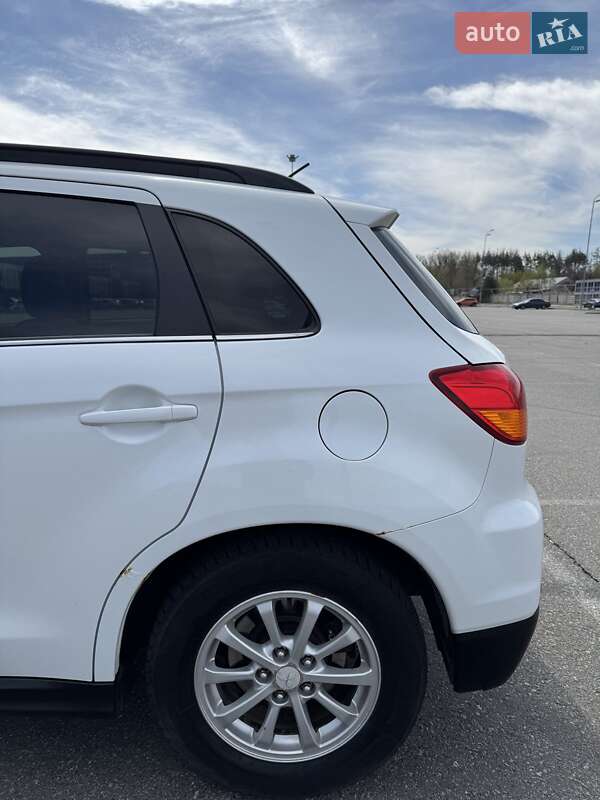 Внедорожник / Кроссовер Mitsubishi ASX 2012 в Киеве