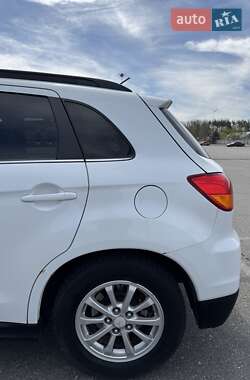 Внедорожник / Кроссовер Mitsubishi ASX 2012 в 
