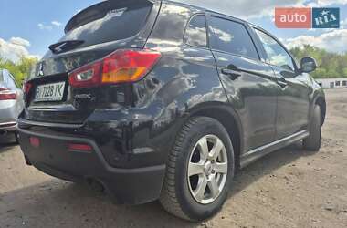 Внедорожник / Кроссовер Mitsubishi ASX 2010 в 