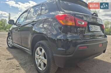 Внедорожник / Кроссовер Mitsubishi ASX 2010 в 
