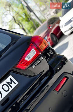 Внедорожник / Кроссовер Mitsubishi ASX 2010 в 