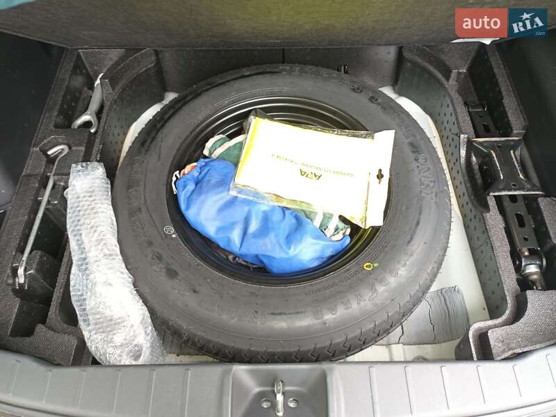 Внедорожник / Кроссовер Mitsubishi ASX 2013 в Ромнах