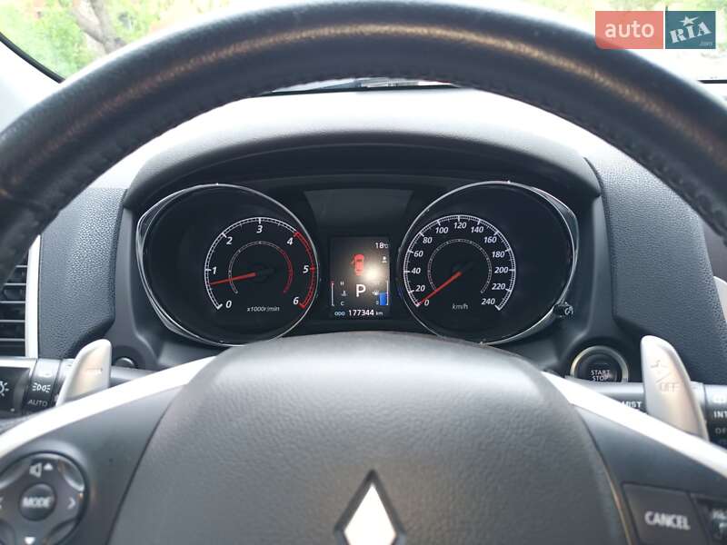 Внедорожник / Кроссовер Mitsubishi ASX 2013 в Ромнах