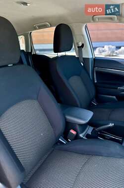 Внедорожник / Кроссовер Mitsubishi ASX 2021 в 