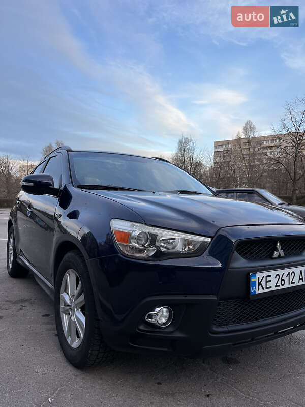 Внедорожник / Кроссовер Mitsubishi ASX 2011 в 