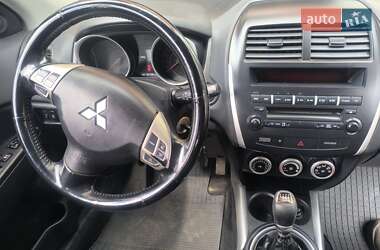 Внедорожник / Кроссовер Mitsubishi ASX 2011 в 