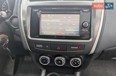 Внедорожник / Кроссовер Mitsubishi ASX 2013 в 