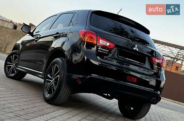 Внедорожник / Кроссовер Mitsubishi ASX 2014 в 