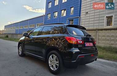 Позашляховик / Кросовер Mitsubishi ASX 2011 в 