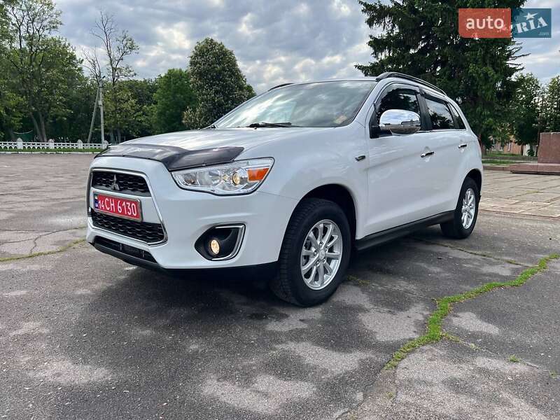 Внедорожник / Кроссовер Mitsubishi ASX 2015 в Новоархангельске