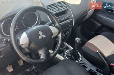 Позашляховик / Кросовер Mitsubishi ASX 2012 в 