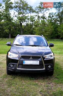 Внедорожник / Кроссовер Mitsubishi ASX 2011 в 