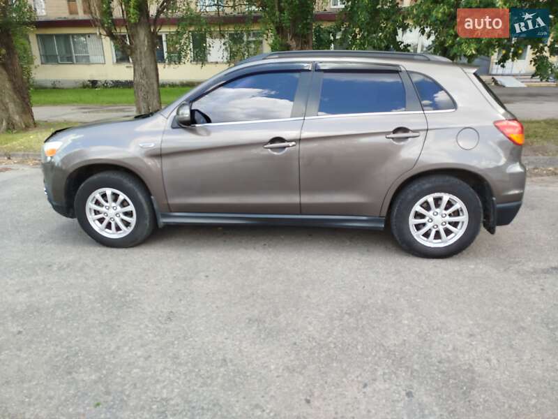 Внедорожник / Кроссовер Mitsubishi ASX 2010 в Харькове
