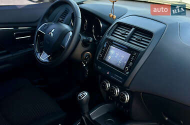 Внедорожник / Кроссовер Mitsubishi ASX 2021 в 