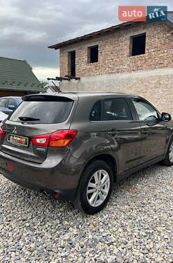 Внедорожник / Кроссовер Mitsubishi ASX 2014 в 