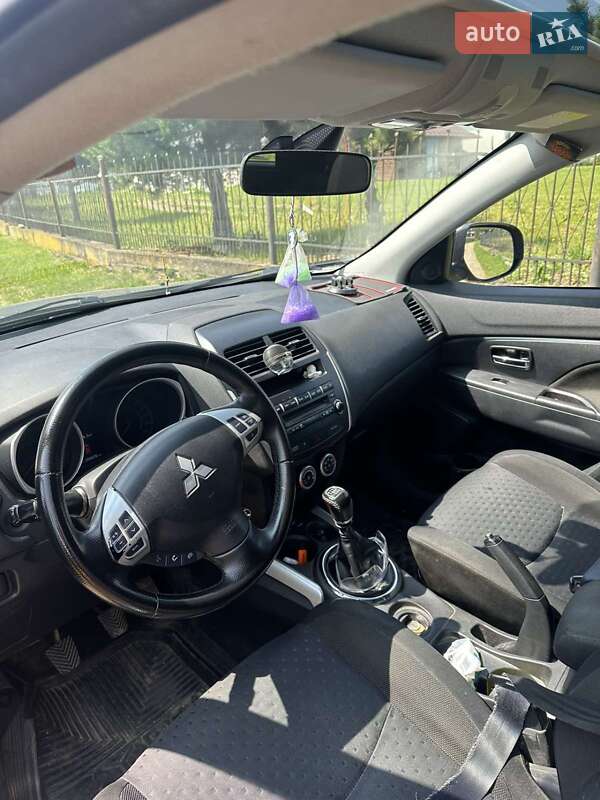 Внедорожник / Кроссовер Mitsubishi ASX 2012 в Перегинском