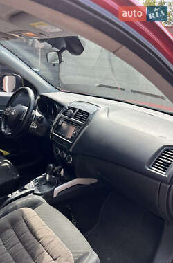 Внедорожник / Кроссовер Mitsubishi ASX 2014 в 
