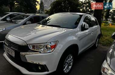 Позашляховик / Кросовер Mitsubishi ASX 2017 в Києві
