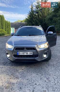 Внедорожник / Кроссовер Mitsubishi ASX 2013 в 
