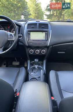 Внедорожник / Кроссовер Mitsubishi ASX 2013 в 