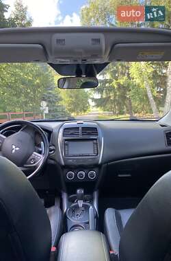 Внедорожник / Кроссовер Mitsubishi ASX 2013 в 